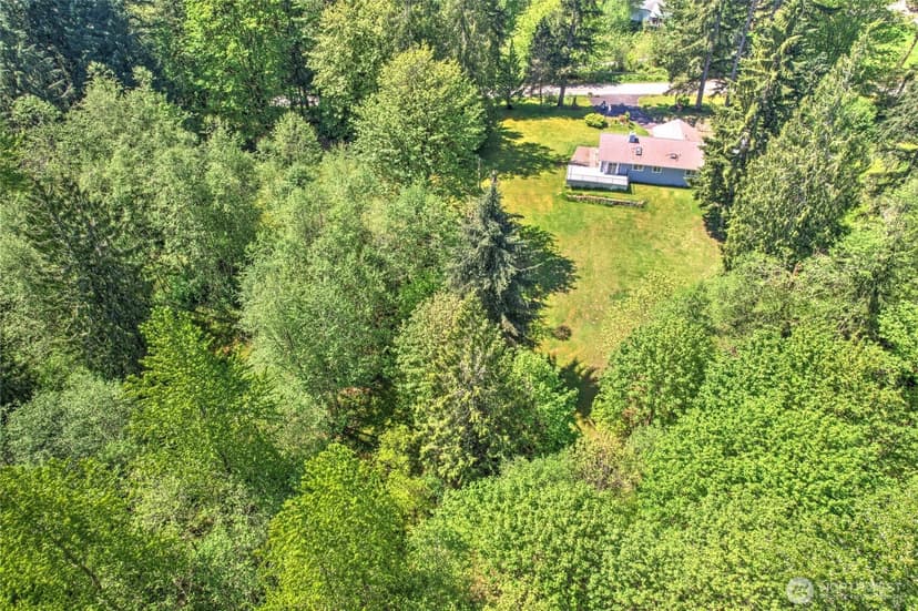 Property photo for 18526 320th Avenue NE, Duvall photo 17
