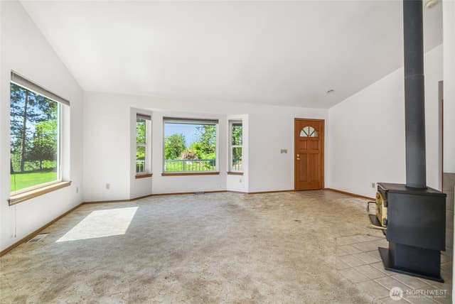 Property photo for 18526 320th Avenue NE, Duvall photo 2