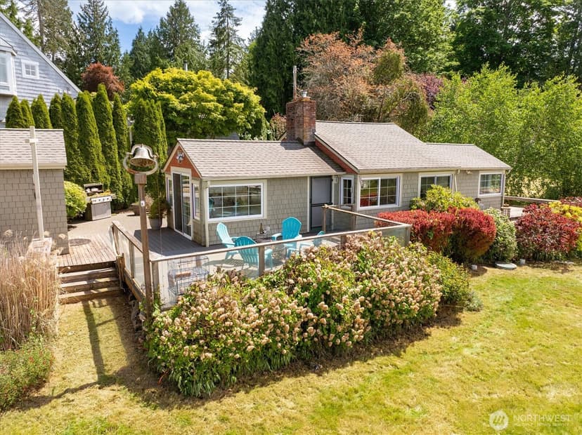 Property photo for 29631 Beach Drive NE, Poulsbo photo 3