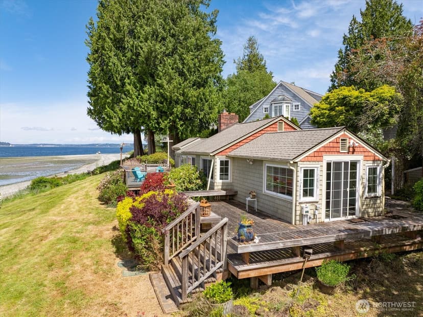 Property photo for 29631 Beach Drive NE, Poulsbo photo 2