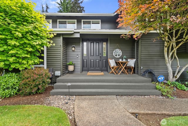 Property photo for 32 Cascade Key, Bellevue photo 2
