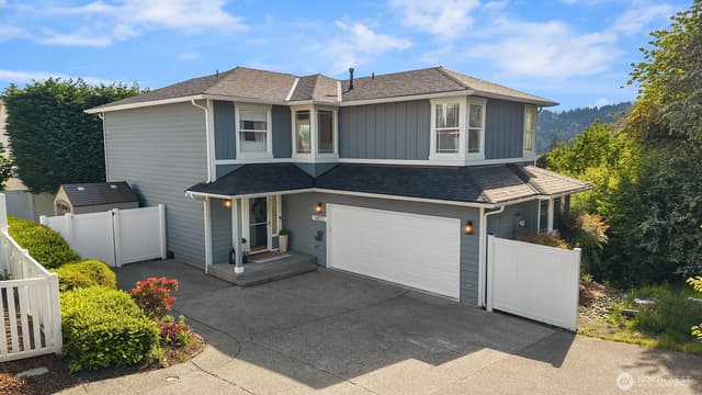 Property photo for 14823 1st Avenue NE, Duvall photo 3