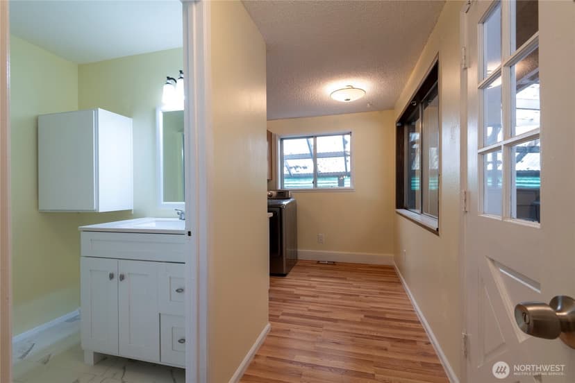 Property photo for 14717 206th Avenue SE, Renton photo 28