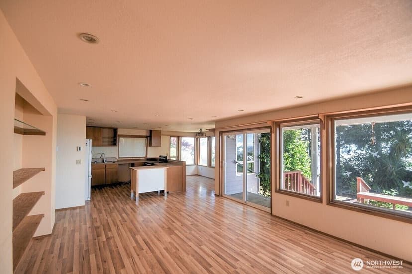 Property photo for 180 Sunrise Avenue SE, Ocean Shores photo 9
