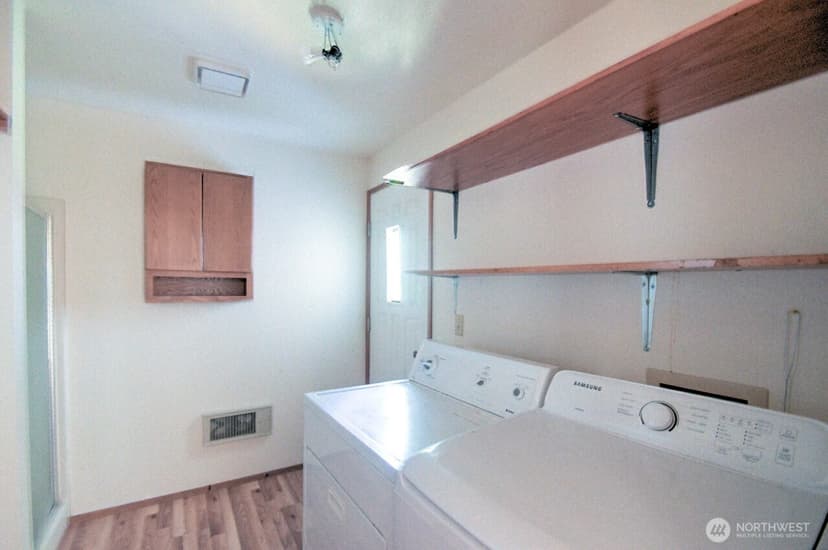 Property photo for 180 Sunrise Avenue SE, Ocean Shores photo 23
