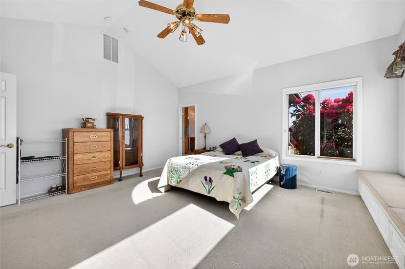 Property photo for 5002 131st Avenue Ct E, Edgewood photo 13