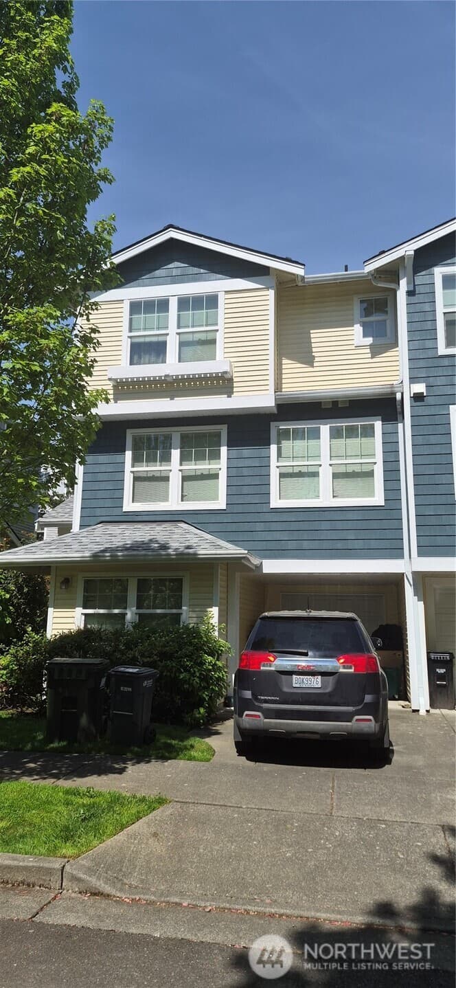 Property photo for 6825 Holly Park Drive S, Seattle photo 2