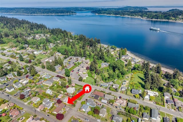 Property photo for 2702 E 16th Street, Bremerton photo 2