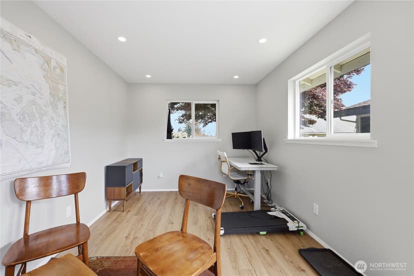 Property photo for 2702 E 16th Street, Bremerton photo 34