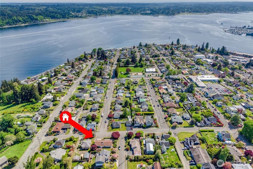 Property photo for 2702 E 16th Street, Bremerton photo 38