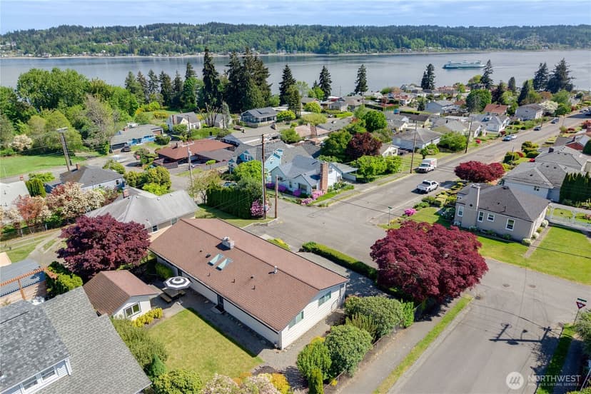 Property photo for 2702 E 16th Street, Bremerton photo 36