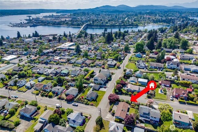 Property photo for 2702 E 16th Street, Bremerton photo 3