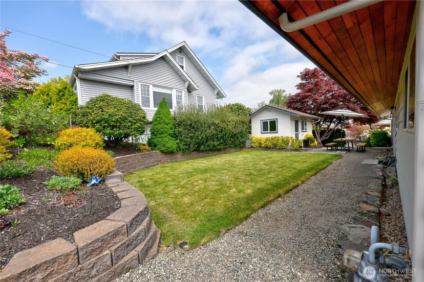 Property photo for 2702 E 16th Street, Bremerton photo 33