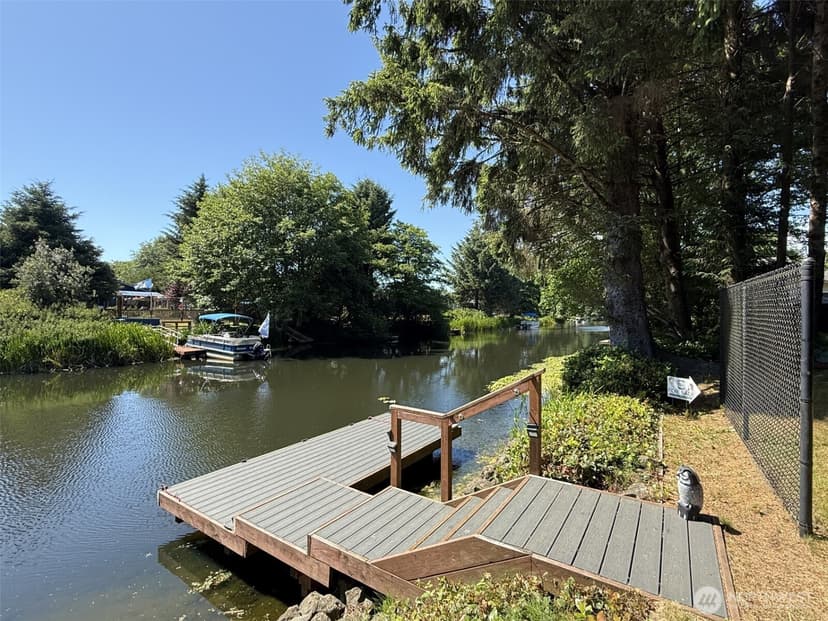 Property photo for 745 Albion Avenue SE, Ocean Shores photo 23