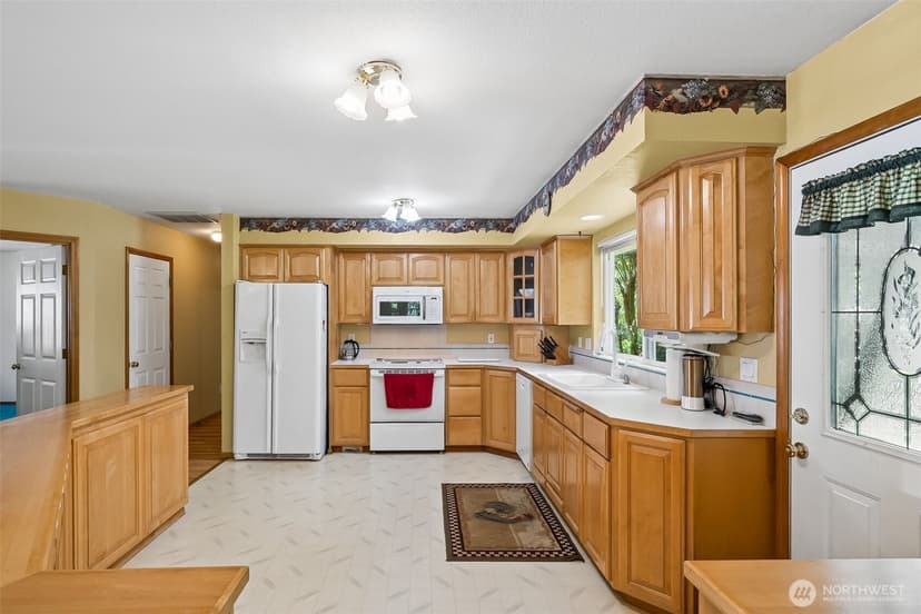 Property photo for 17221 31st Avenue Ct E, Tacoma photo 9