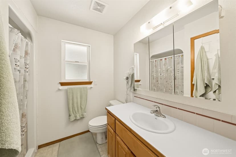 Property photo for 17221 31st Avenue Ct E, Tacoma photo 13