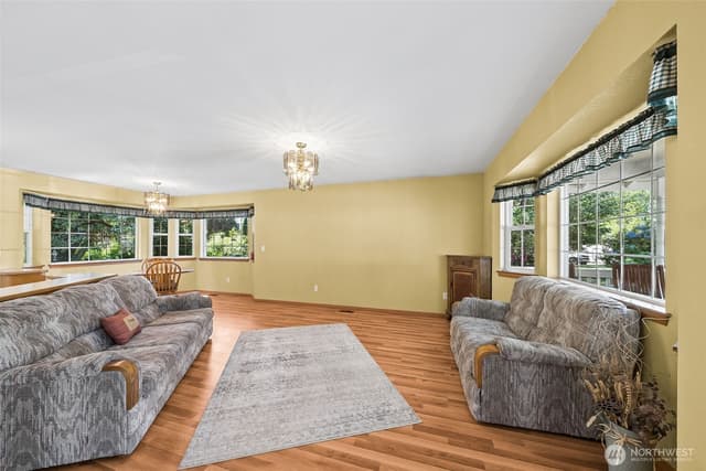 Property photo for 17221 31st Avenue Ct E, Tacoma photo 4