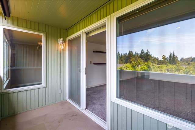 Property photo for 1020 5th Avenue S #7, Edmonds photo 5