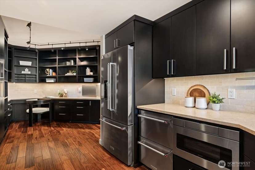 Property photo for 177 107th Avenue NE #1706, Bellevue photo 12
