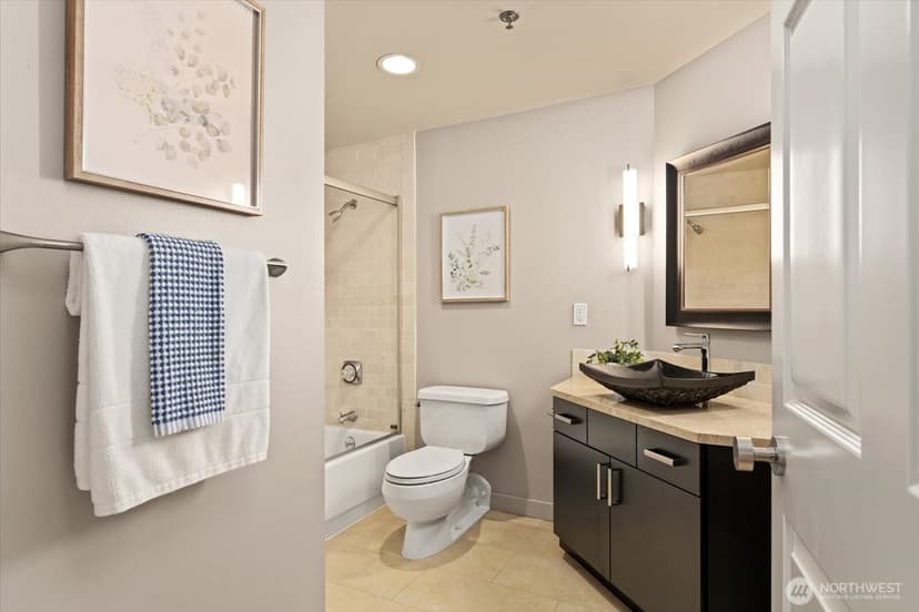 Property photo for 177 107th Avenue NE #1706, Bellevue photo 22