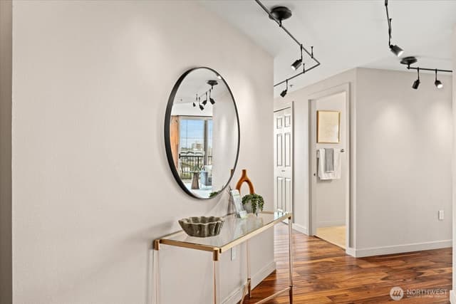 Property photo for 177 107th Avenue NE #1706, Bellevue photo 2
