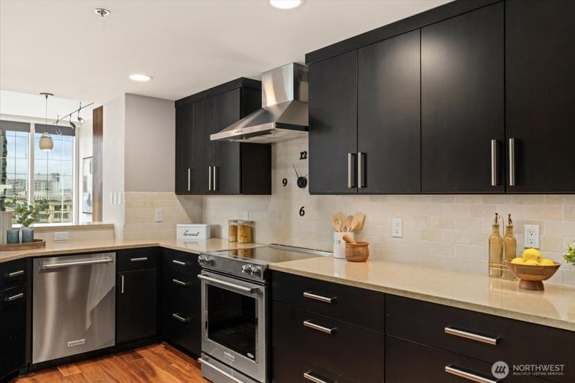 Property photo for 177 107th Avenue NE #1706, Bellevue photo 11
