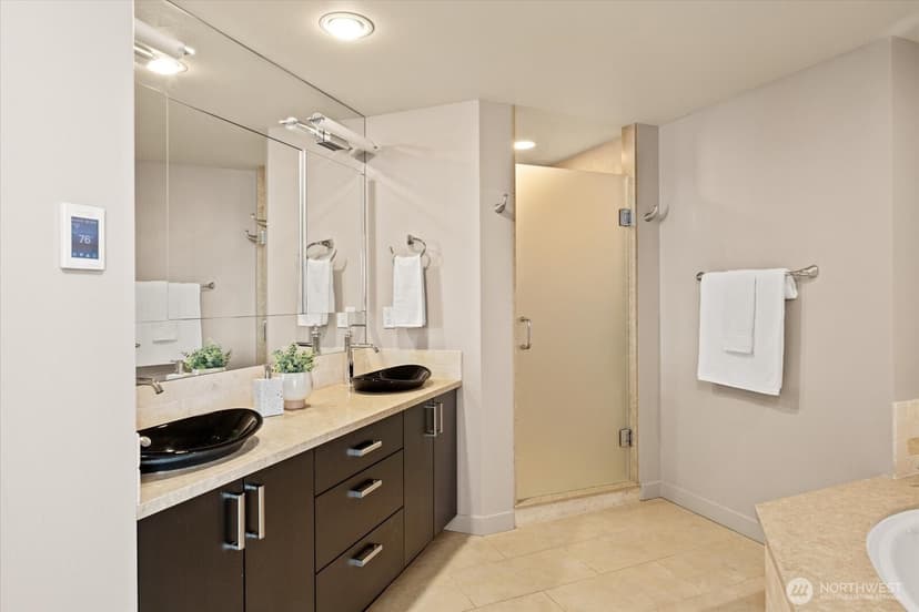 Property photo for 177 107th Avenue NE #1706, Bellevue photo 18