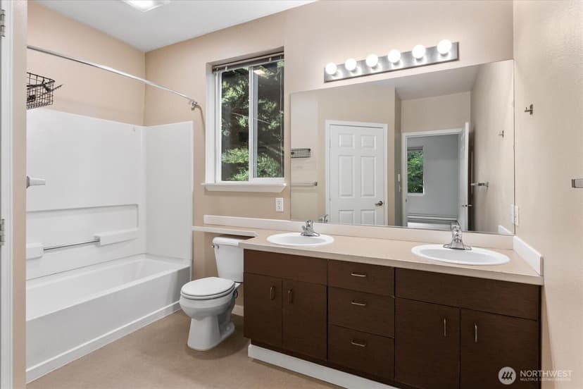 Property photo for 12530 Admiralty Way #K204, Everett photo 13
