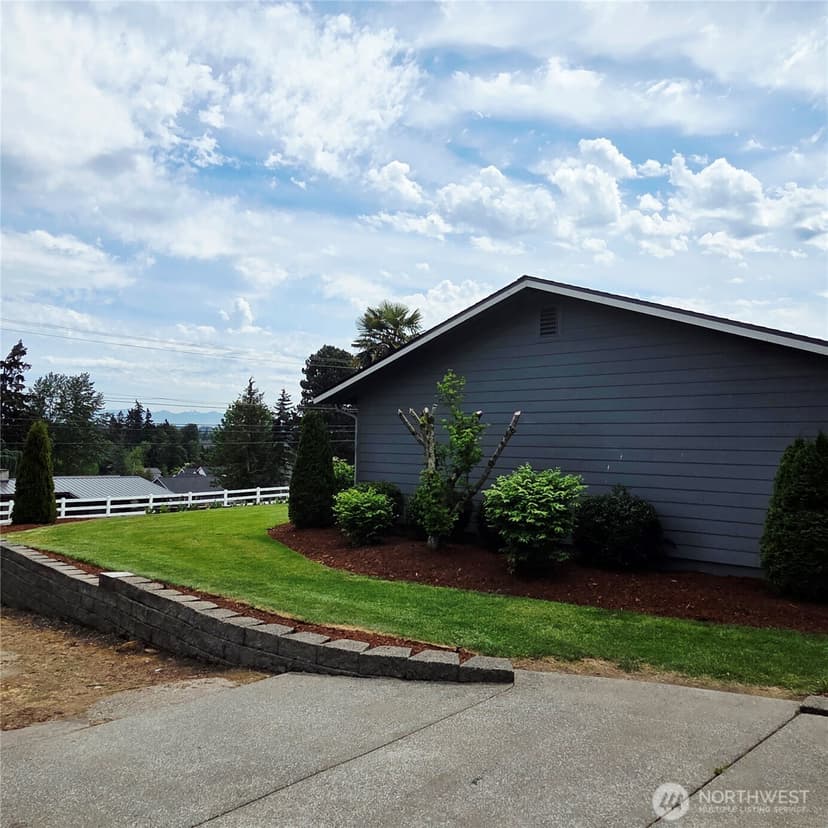 Property photo for 6919 90th Street E, Puyallup photo 32
