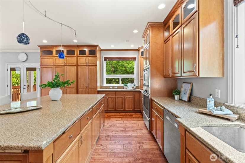 Property photo for 3717 Olympic Boulevard W, University Place photo 16