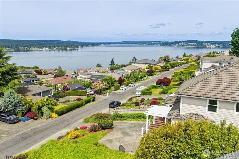 Property photo for 3717 Olympic Boulevard W, University Place photo 3