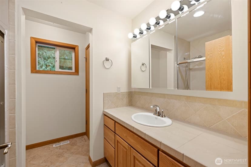 Property photo for 6618 196th Street SE, Snohomish photo 32