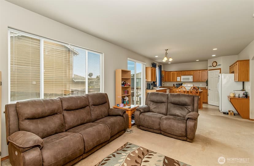 Property photo for 6822 38th Place NE, Marysville photo 12