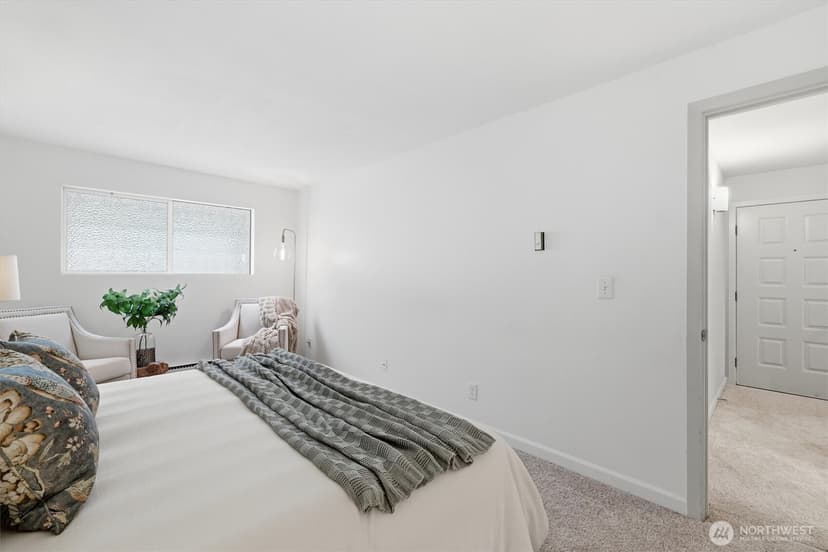 Property photo for 2929 76th Avenue SE #410, Mercer Island photo 16