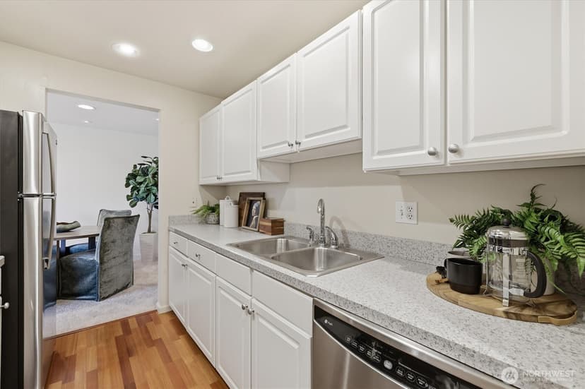 Property photo for 2929 76th Avenue SE #410, Mercer Island photo 10