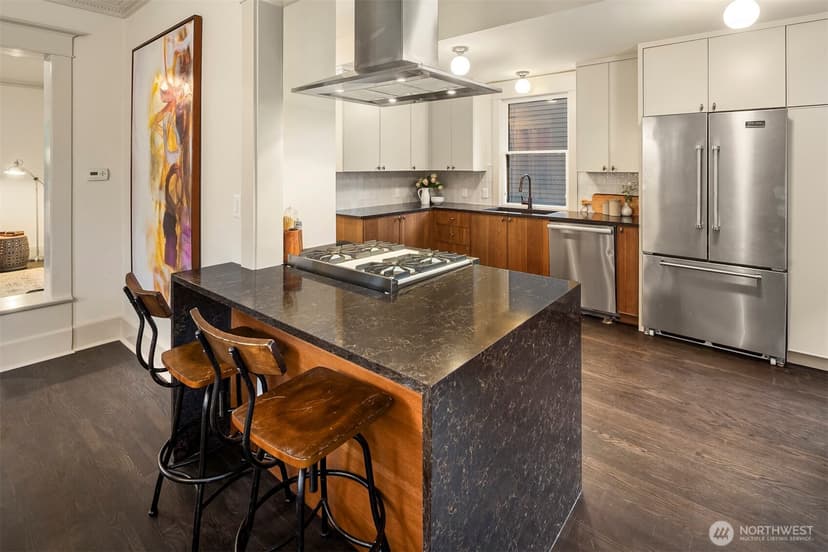 Property photo for 602 18th Avenue E, Seattle photo 8