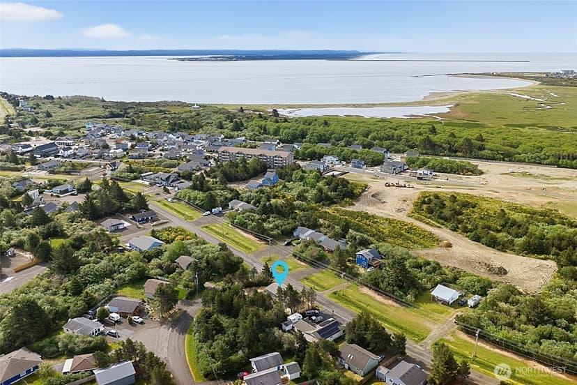 Property photo for 300 Marine View Drive SW, Ocean Shores photo 4