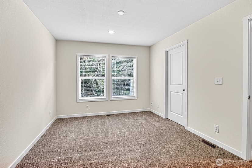 Property photo for 300 Marine View Drive SW, Ocean Shores photo 21