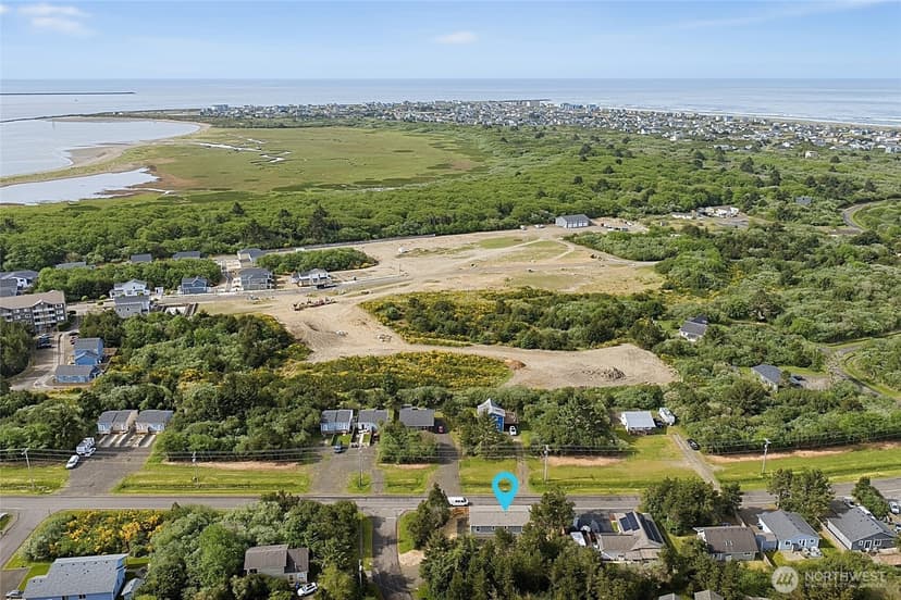 Property photo for 300 Marine View Drive SW, Ocean Shores photo 38