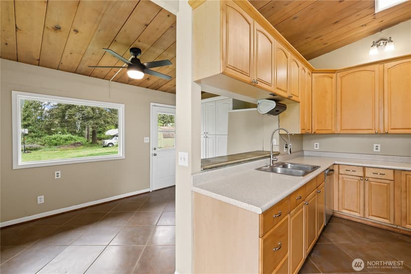 Property photo for 7023 126th Street E, Puyallup photo 6