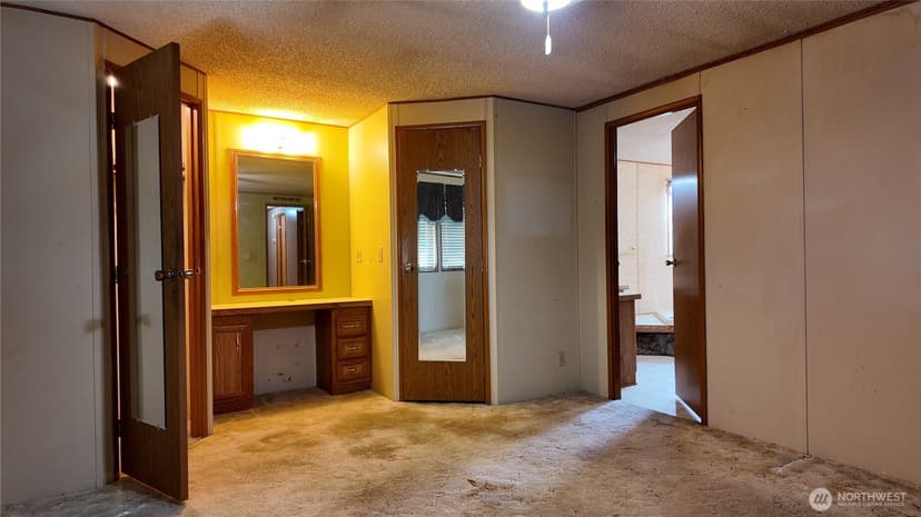 Property photo for 18621 Smokey Point Boulevard, Arlington photo 22