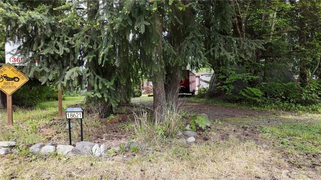 Property photo for 18621 Smokey Point Boulevard, Arlington photo 3