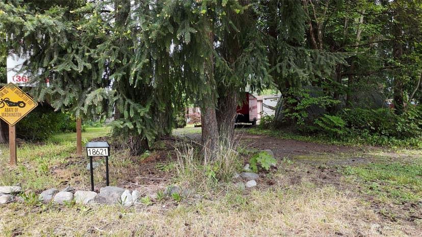 Property photo for 18621 Smokey Point Boulevard, Arlington photo 3