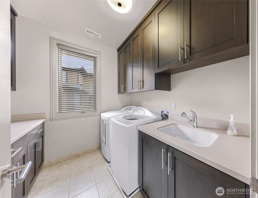 Property photo for 8451 SE 44th Street, Mercer Island photo 28
