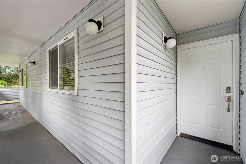 Property photo for 20824 70th Avenue W #6, Lynnwood photo 2