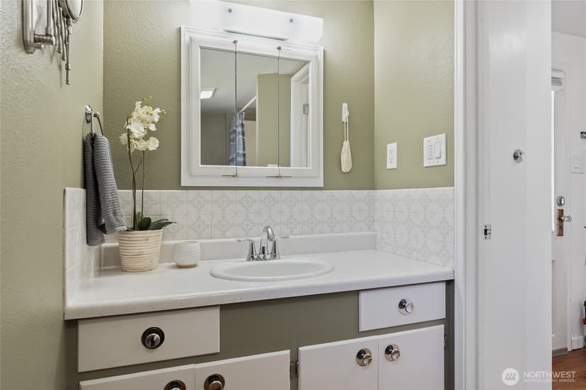 Property photo for 12022 2nd Avenue SW, Seattle photo 24