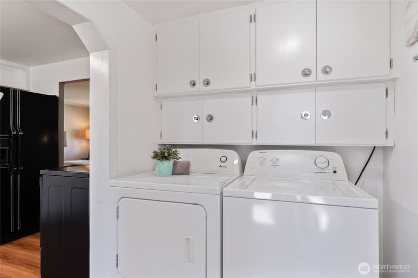 Property photo for 12022 2nd Avenue SW, Seattle photo 25
