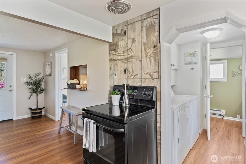 Property photo for 12022 2nd Avenue SW, Seattle photo 32