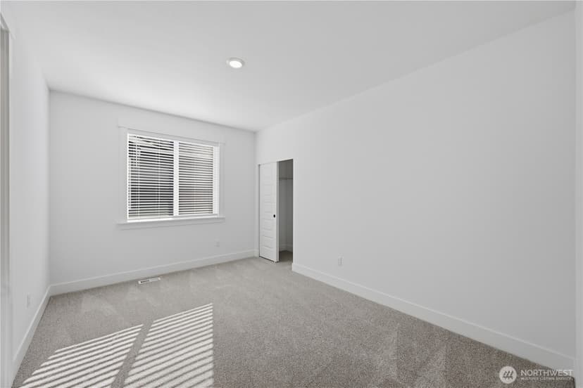 Property photo for 32143 Myrtle Avenue SE, Black Diamond photo 11