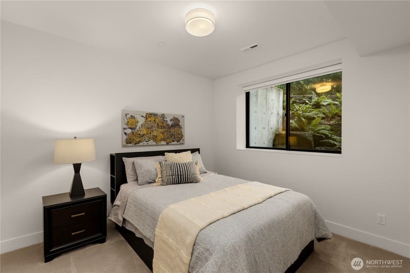Property photo for 7002 93rd Avenue SE, Mercer Island photo 33